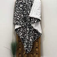 Luxe Cuddle Snow Leopard with Glacier Snow 50"x60" Adult Minky Blanket