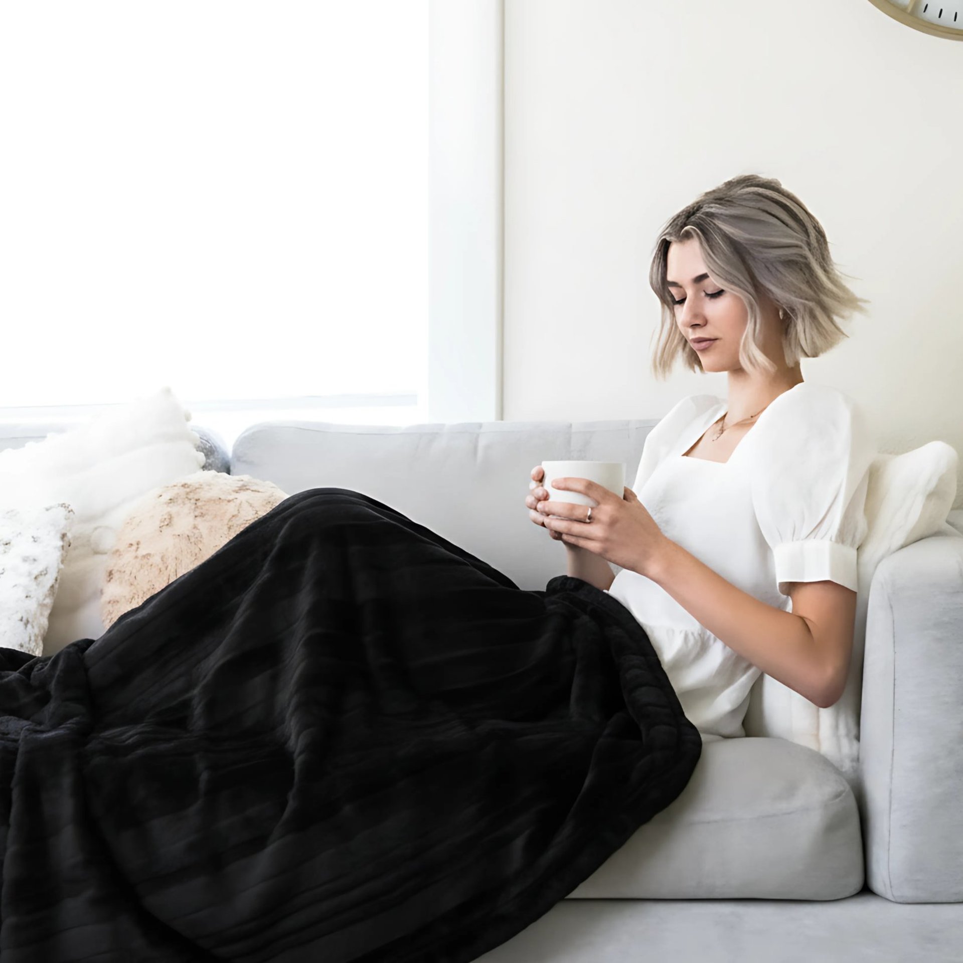 Black Vienna Luxe Minky Blanket