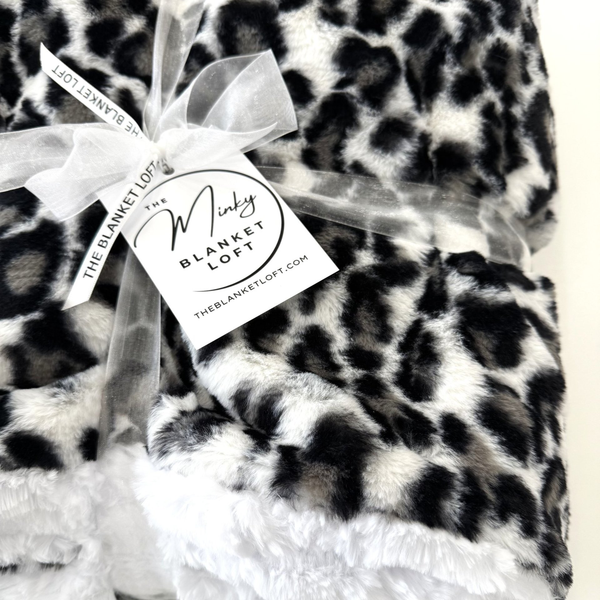Luxe Cuddle Snow Leopard with Glacier Snow 50"x60" Adult Minky Blanket