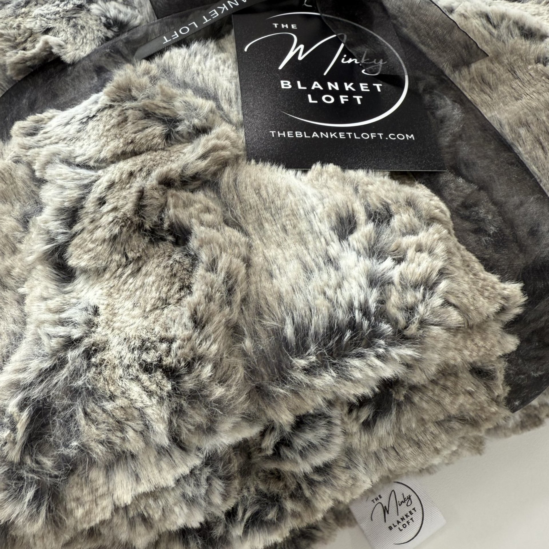 Luxe Cuddle Wild Rabbit Natural 50"x60" Adult Minky Blanket