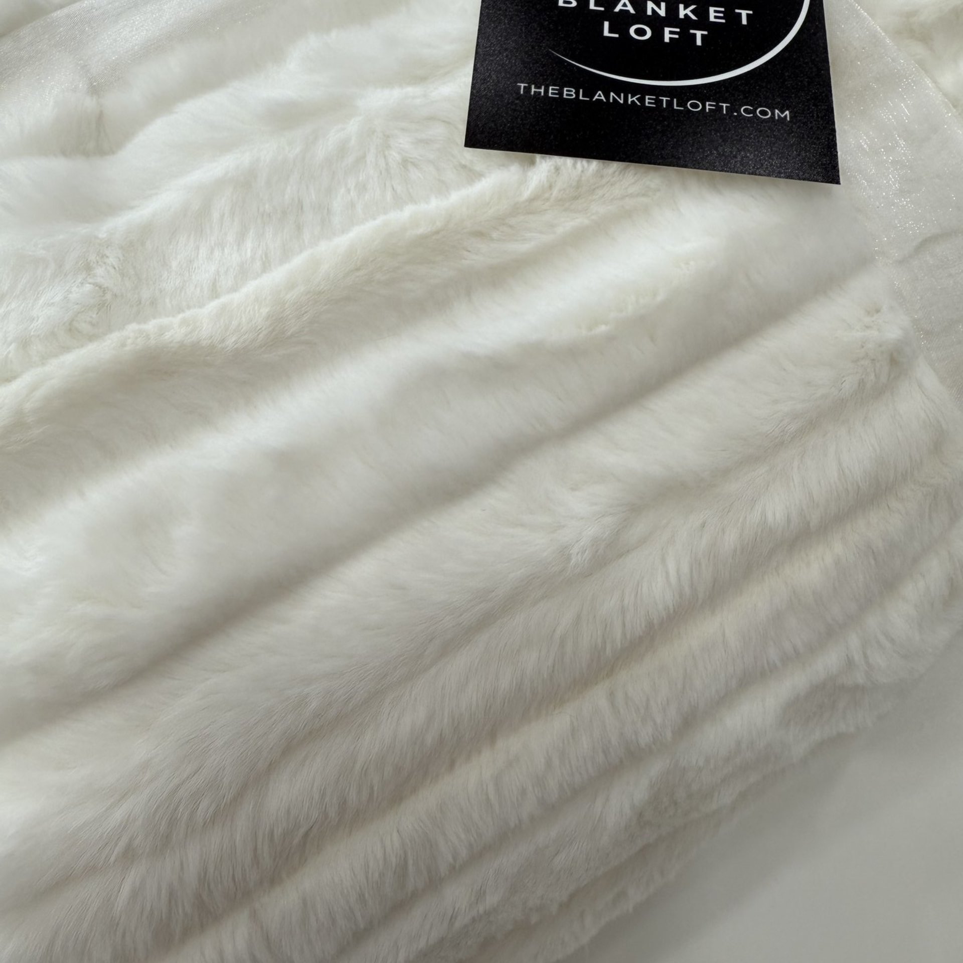 Luxe Cuddle Vienna Natural 50"x60" Adult Minky Blanket