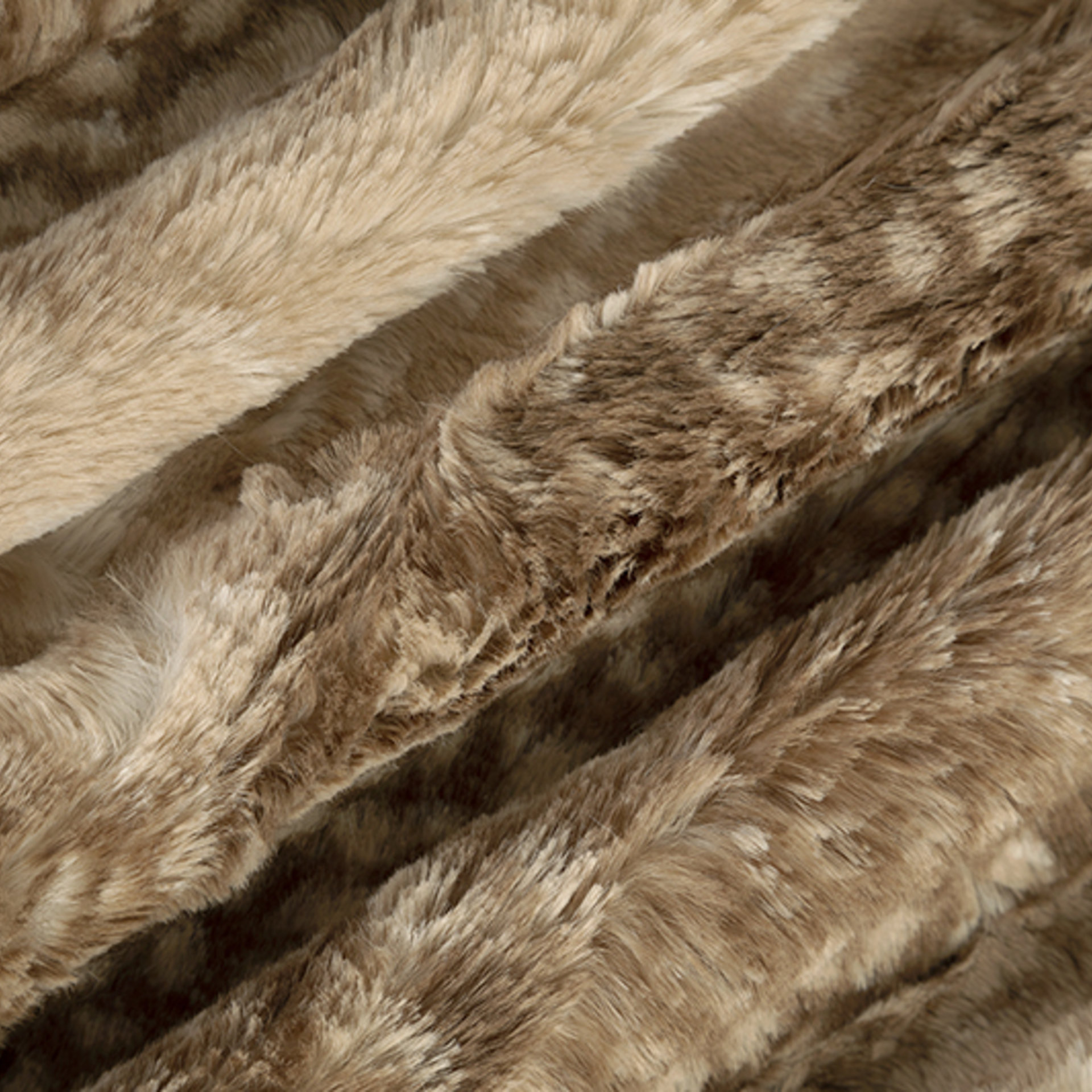 Luxe Cuddle Fawn Cappuccino with Hide Truffle 50"x60" Adult Minky Blanket