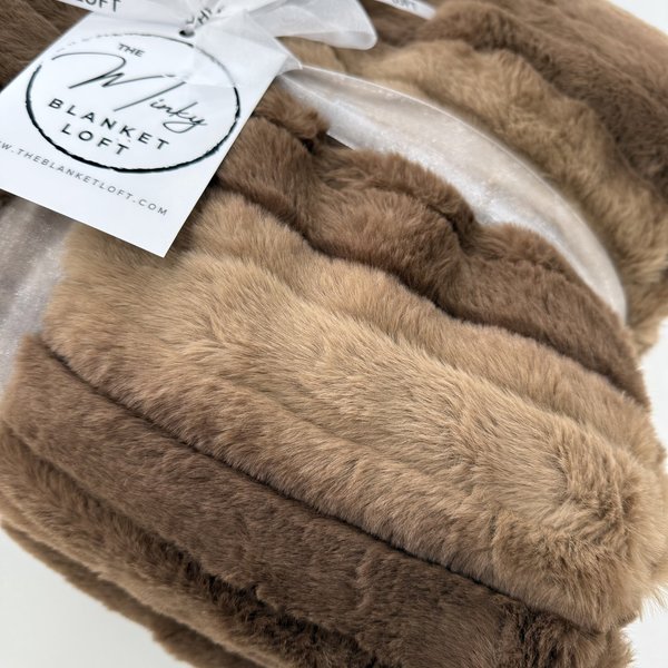 Luxe Cuddle Vienna Pecan 50"x60" Adult Minky Blanket