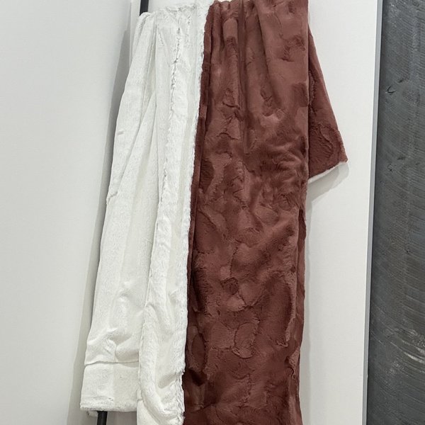 Luxe Cuddle Cedarwood Hide with Frosted Silver 72"x60" XL Adult Minky Blanket