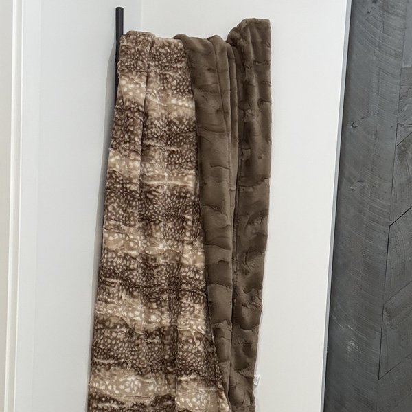 Luxe Cuddle Fawn Cappuccino with Hide Truffle 50"x60" Adult Minky Blanket